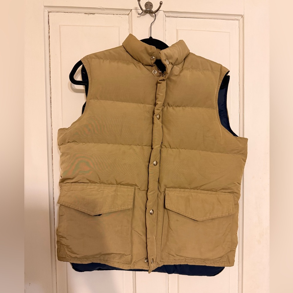 Woolrich Tan Puffer Vest Navy Lining Insulated Outdoor Vest